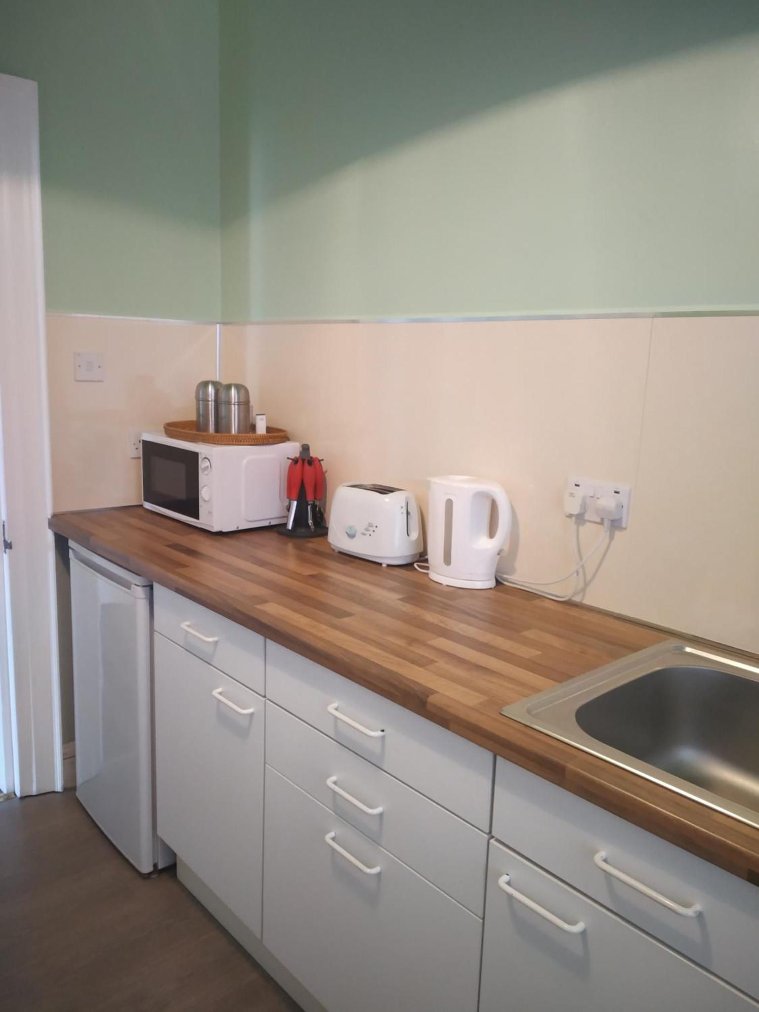 Glasgow City Charlotte Service Aparments ภายนอก รูปภาพ