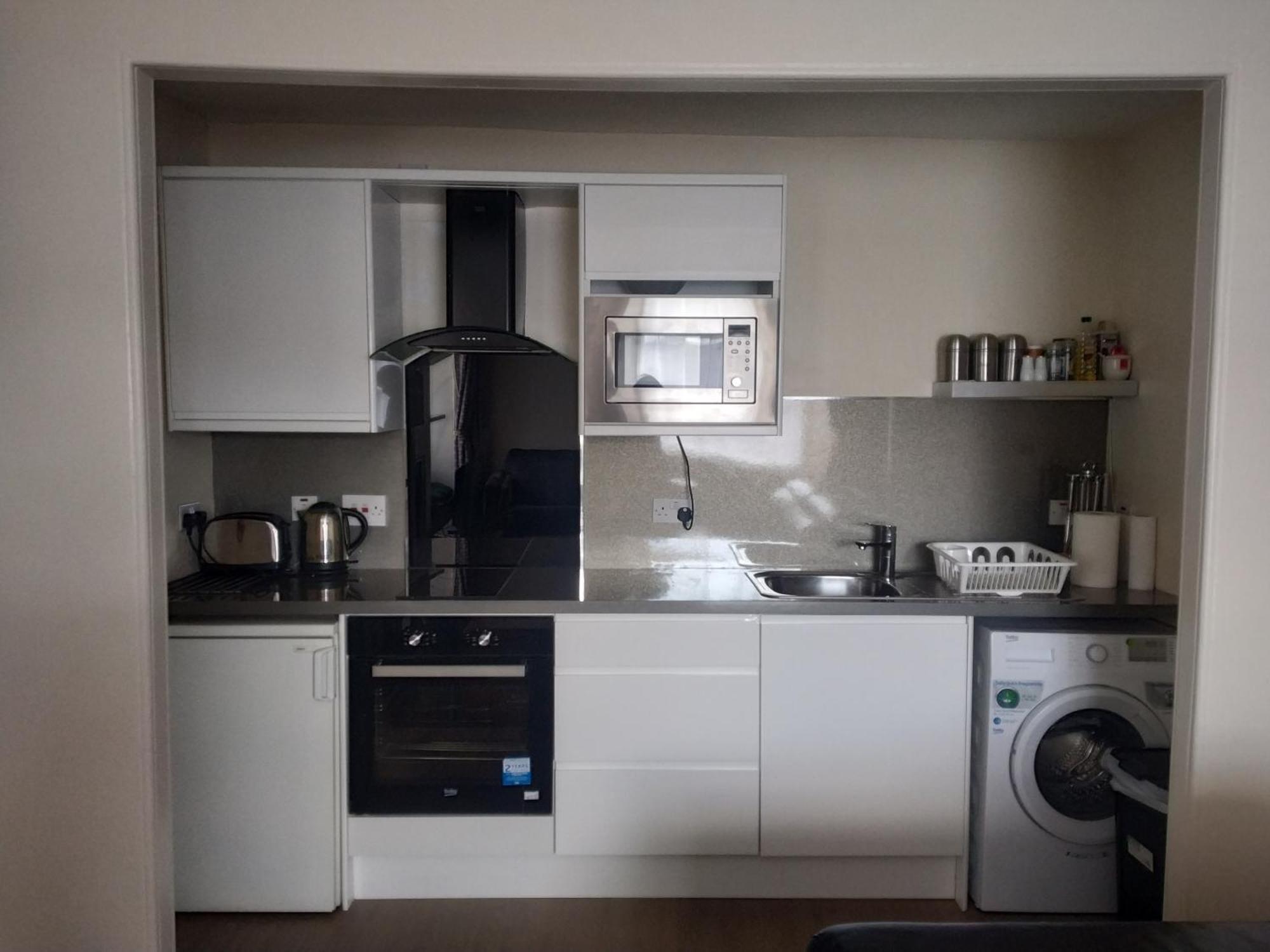 Glasgow City Charlotte Service Aparments ภายนอก รูปภาพ