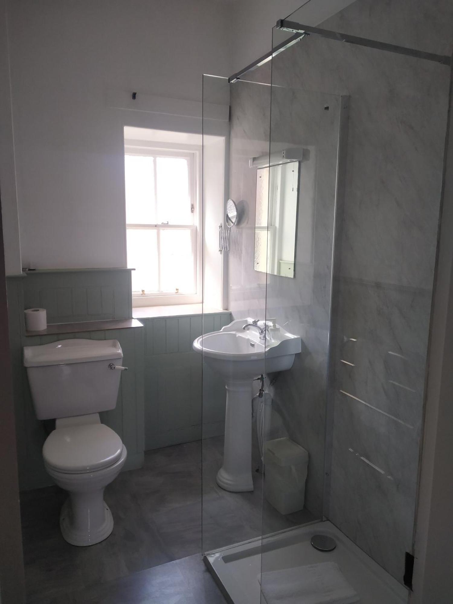 Glasgow City Charlotte Service Aparments ภายนอก รูปภาพ